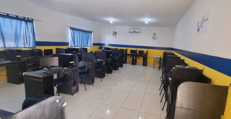 Sala de informática Duas Estradas
