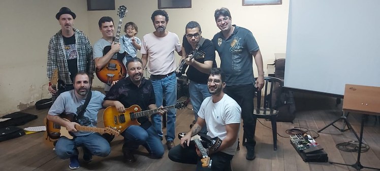 professores durante II fórum.jpg