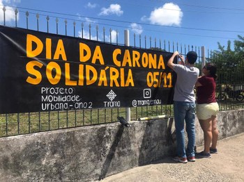 Projeto Mobilidade Urbana realiza evento para incentivar a carona solidária. Imagem cedida pela equipe (2019) Projeto Mobilidade Urbana realiza evento para incentivar a carona solidária. Imagem cedida pela equipe (2019)