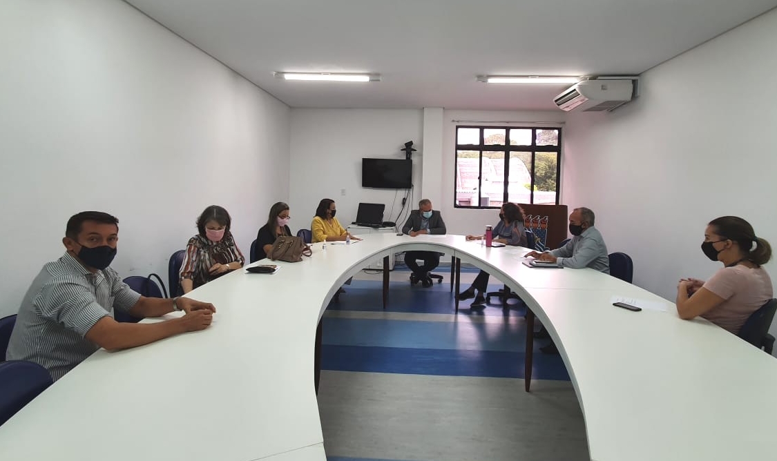 REPRESENTANTES DO INSTITUTO DO ENVELHECIMENTO DA UFPB SE REÚNEM COM O REITOR Foto: Oriel Farias