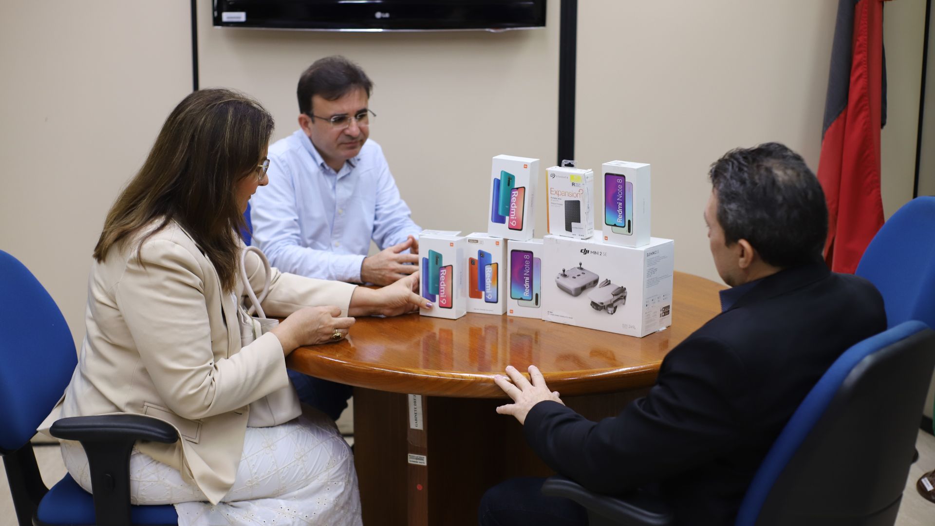 UFPB recebe 35 equipamentos eletrônicos doados pela Receita Federal