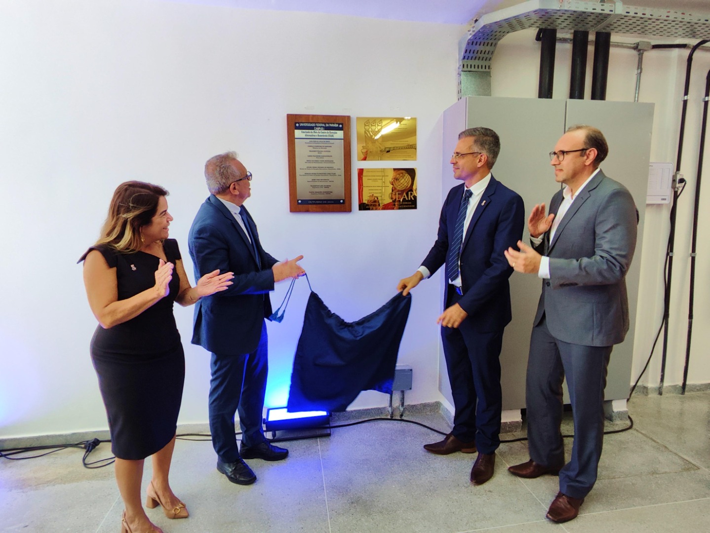 061120247.jpg 061120247.jpg